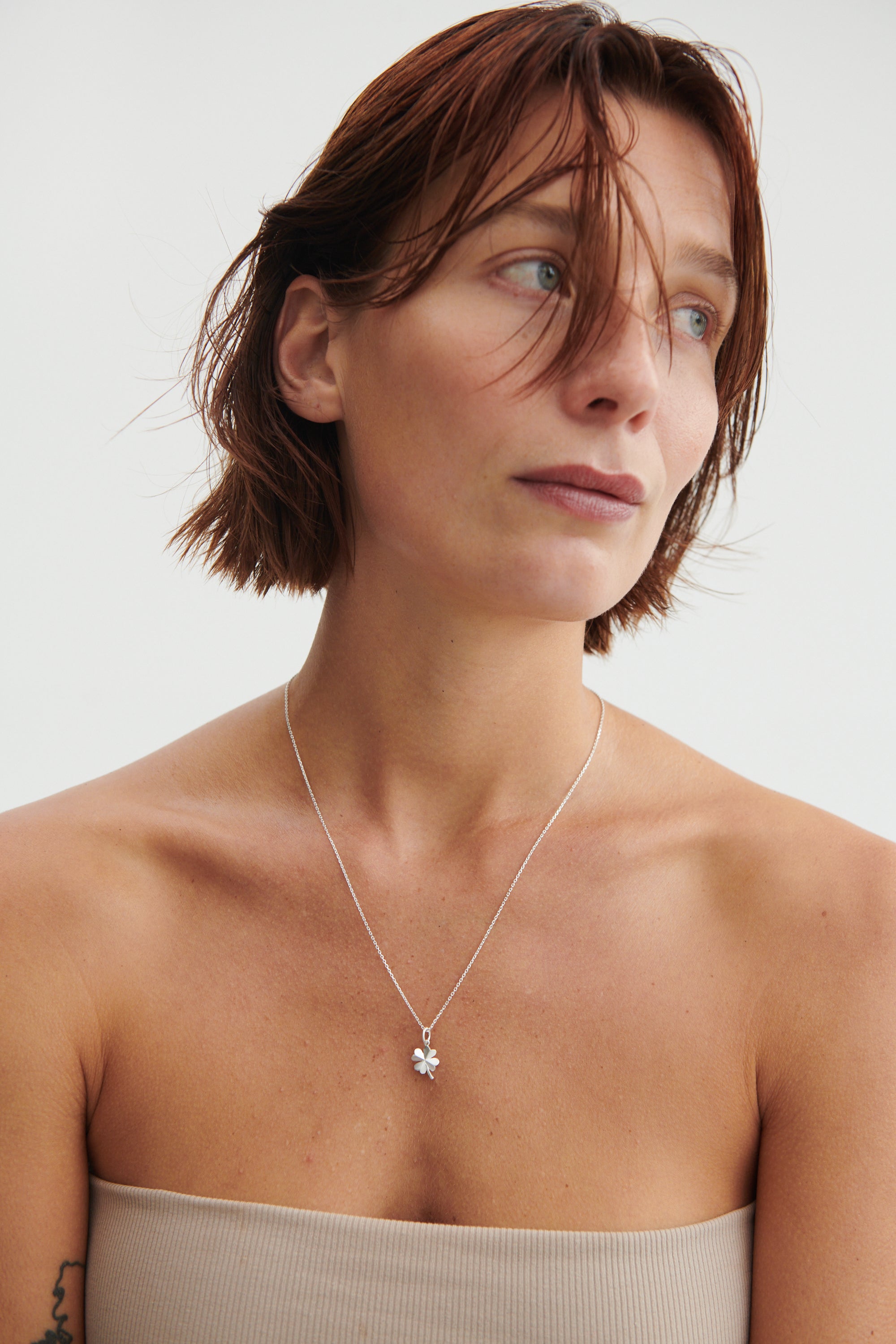 Clover vedhæng - forgyldt